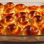 Неймовірне тісто як пух зі смачною скоринкою – ідеальна випічка з улюбленою начинкою!