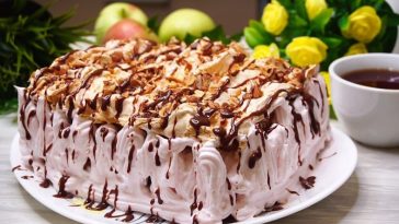 Найкращий торт у світі – хрустке безе, ніжний крем і мигдальний аромат