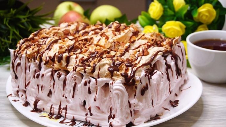 Найкращий торт у світі – хрустке безе, ніжний крем і мигдальний аромат