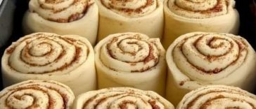 Карамельні булочки з горіхами – ніжні, ароматні та просто неймовірні!