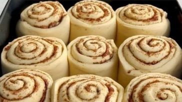 Карамельні булочки з горіхами – ніжні, ароматні та просто неймовірні!