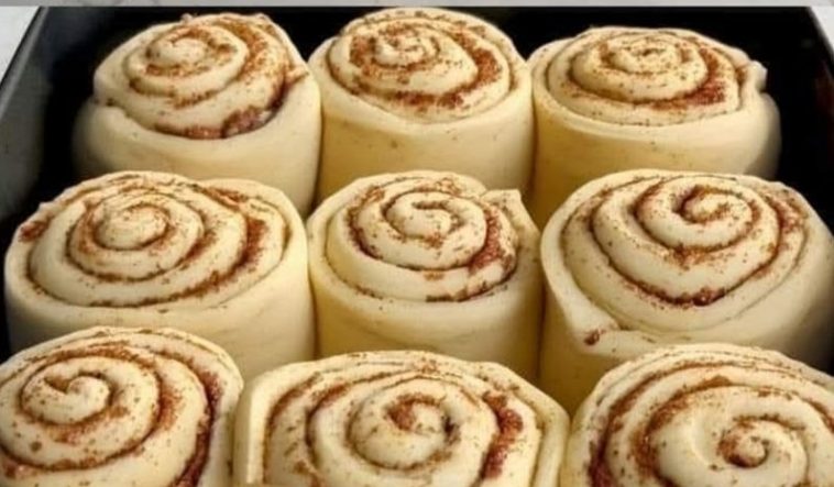 Карамельні булочки з горіхами – ніжні, ароматні та просто неймовірні!