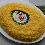 🥚 Великодній салат «Святкове яйце» — ніжний смак у кожному шарі!