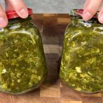 Щавель із зеленню в банках на зиму без солі та оцту: чудова заготовка для супів, пирогів і соусів