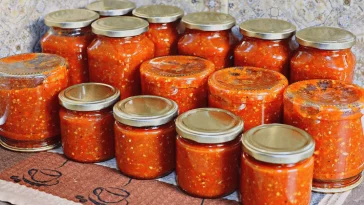 Більше не купую кетчуп! Готую домашній соус — 60 банок щороку й жодна не залежується