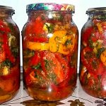 Найкращий салат на зиму: помідори половинками «Пальчики оближеш»