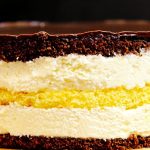 Незабутній торт із дитинства: улюблений смак для всієї родини