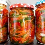 Закарпатський салат з огірків та перцю на зиму: літній настрій у банці