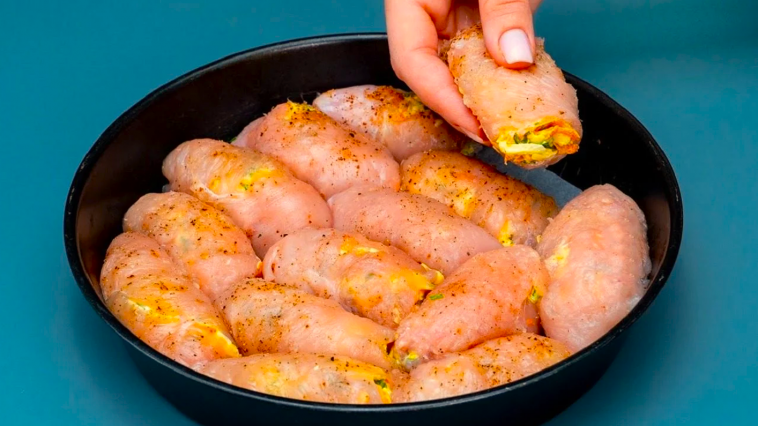 Святкові курячі рулетики з сирною начинкою – смакота для Великодня!