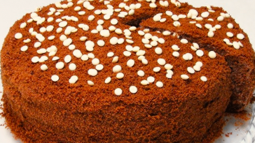 Простий шоколадний торт на кефірі "300" — мамин рецепт, який підкорює з першого разу!