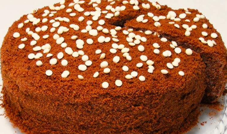 Простий шоколадний торт на кефірі "300" — мамин рецепт, який підкорює з першого разу!