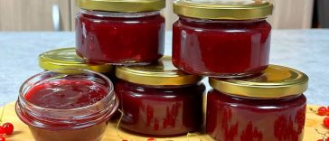 Пікантний соус зі смородини на зиму — ідеальний до м’яса та не тільки!