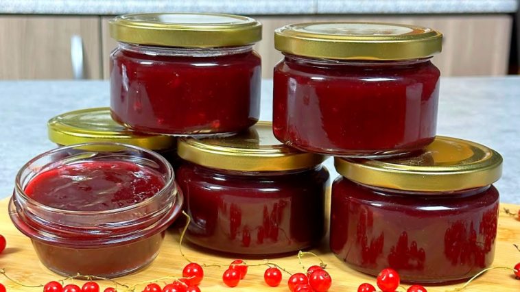 Пікантний соус зі смородини на зиму — ідеальний до м’яса та не тільки!