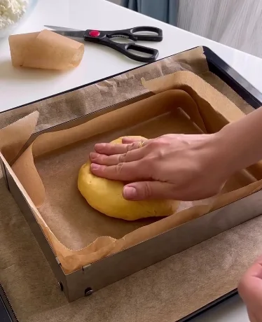 Найсмачніший сирний пиріг: ароматний десерт, який підкорить кожного!