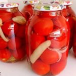 Сімейна консервація з секретом: мариновані помідори, які передам дітям