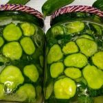 Як зробити огірки у банках яскраво-зеленими та хрусткими: перевірений прийом перед консервацією