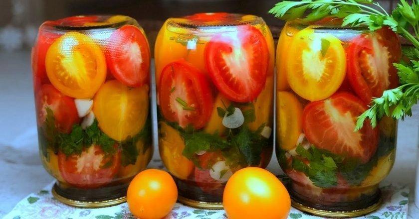 Мариновані помідори з часником і зеленню — барвиста консервація на зиму