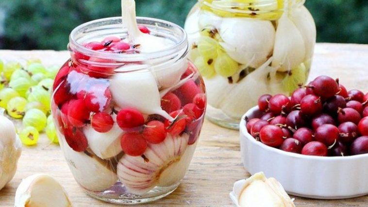 Неповторний смак: як приготувати ароматну заготовку з аґрусу та часнику