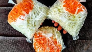 Квашена капуста в пакеті — смачна, як з банки, а готова вже наступного дня!