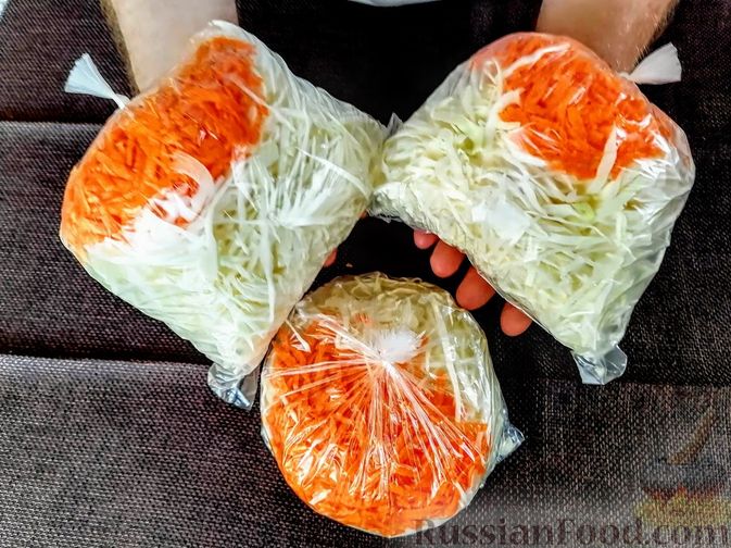 Квашена капуста в пакеті — смачна, як з банки, а готова вже наступного дня!