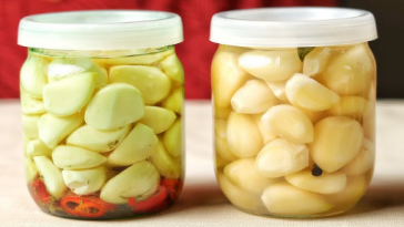 Ароматний маринований часник на зиму — готую за цим рецептом роками!