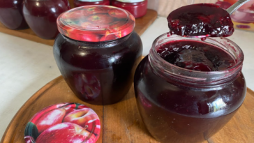 Ароматне варення-желе з чорної смородини: без кісточок, густе, мов шовк