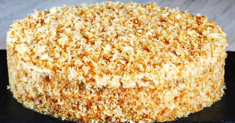 Чарівний торт без ваги і міксера — м’який, як пух! Свекруха не повірила, що без просочення!