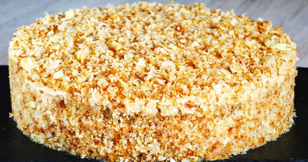 Чарівний торт без ваги і міксера — м’який, як пух! Свекруха не повірила, що без просочення!