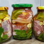 Сало, що можна намазати на хліб: секрет у розсолі! Зберігайте рецепт, щоб не загубити!