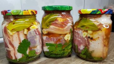 Сало, що можна намазати на хліб: секрет у розсолі! Зберігайте рецепт, щоб не загубити!