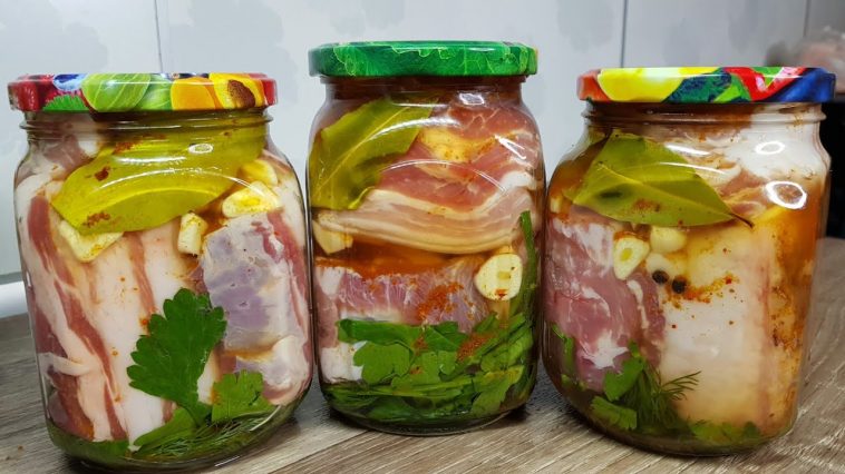 Сало, що можна намазати на хліб: секрет у розсолі! Зберігайте рецепт, щоб не загубити!