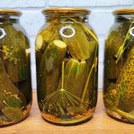 Секрет неймовірно смачних огірків: тепер мариную тільки так! Рецепт, що підкорив з першої спроби!