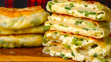 Всі в захваті від цієї закуски! Зелену цибулю та сир ще ніколи не готували так смачно 😍