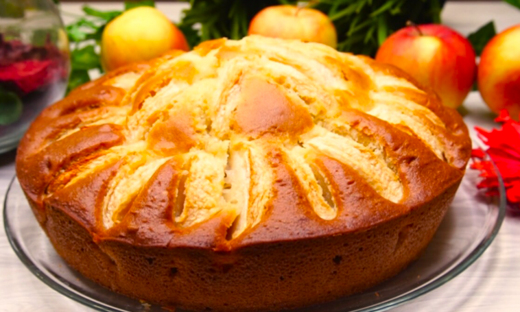 Знахідка для зайнятих господинь: пиріг на кефірі за 9 хвилин підготовки!