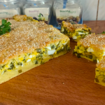 Весняний заливний пиріг “Травневий” на кефірі — дякую за ідею сусідці з села!