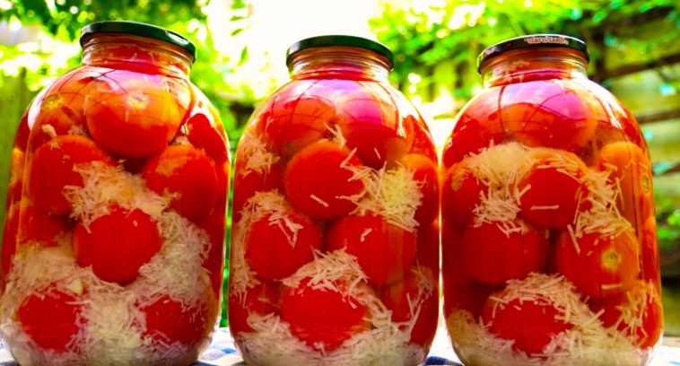 Помідори “в снігу” — до весни точно не доживуть! Смакота на всю родину