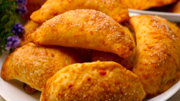 Готую вже третій день поспіль – пиріжки з «Чудо»-тіста просто підкорили!