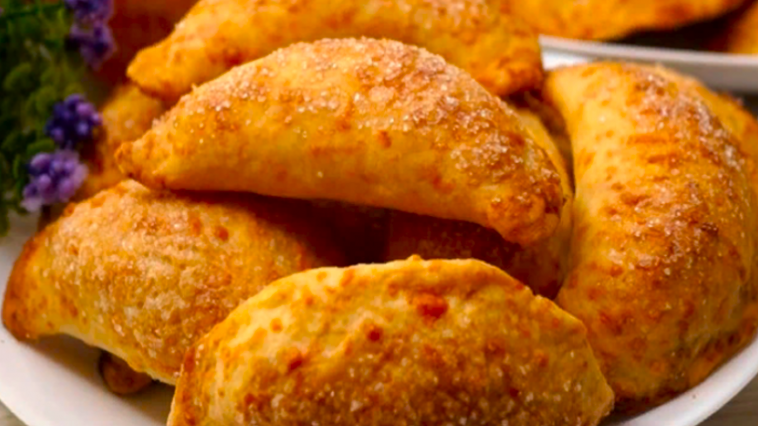 Готую вже третій день поспіль – пиріжки з «Чудо»-тіста просто підкорили!