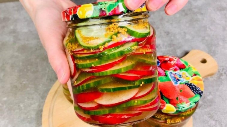 Пікантна закуска з редиски та огірків — смачна сезонна консервація до будь-якої страви