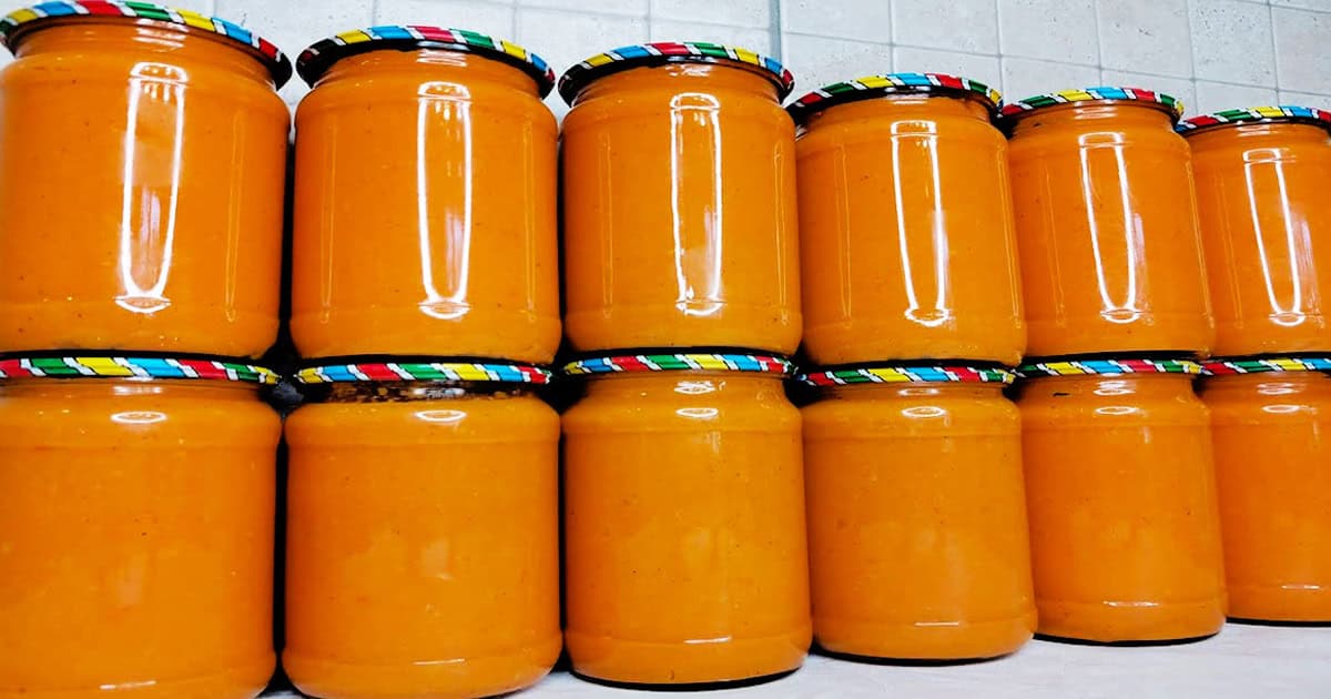 100 банок — не межа! Кабачкова ікра «як у 90-х»: смак, знайомий з дитинства