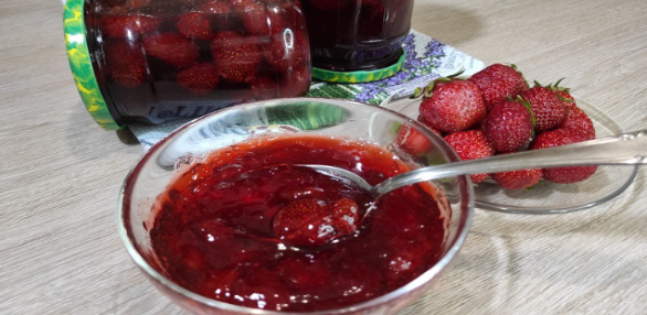 Час варити смачне полуничне варення з цілими ягодами! Ділюсь улюбленим рецептом