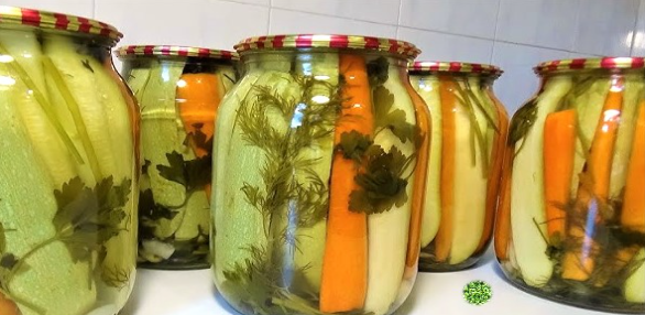 Хрусткі ароматні кабачки на зиму — як з ресторану!