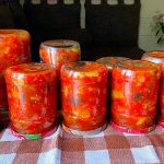 Моя улюблена зимова заготовка! Салат із баклажанів та кабачків у томатному соусі