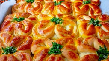 «Метелики» з сиром — нова сільська випічка, яку готувати одне задоволення!