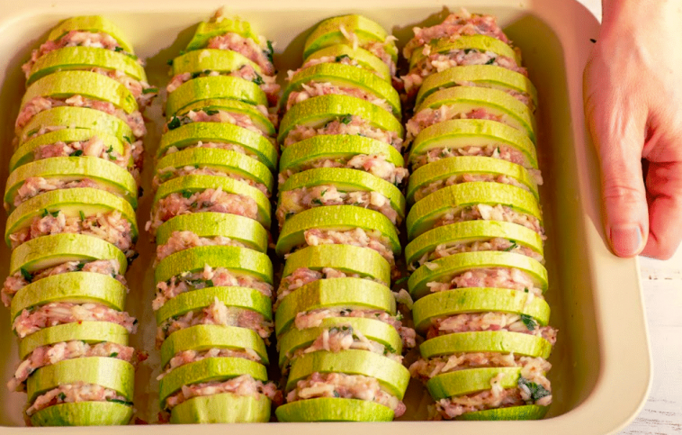 💥 У сто разів смачніше за голубці! Кабачки з фаршем — ніяких турбот: виклав у форму й у духовку!