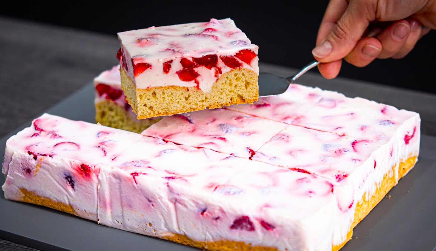 Полуничний торт зі сметаною: готую на замовлення, бо всі просять рецепт!