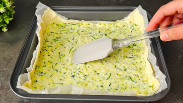 Пиріг, що смачніший за піцу! Готуємо з кабачків і листкового тіста за лічені хвилини