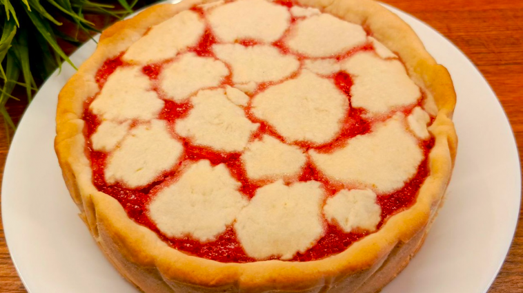 Пиріг «Полуничний безе» – без яєць, сметани й вершкового масла