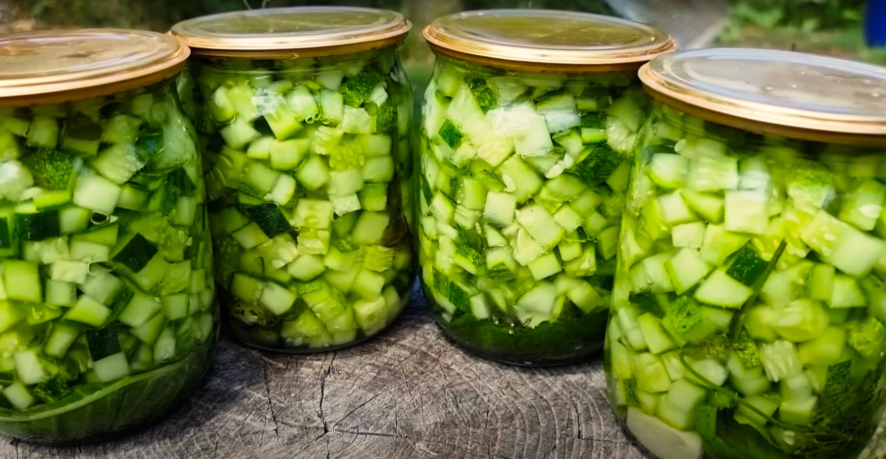 Салатна заготівля з перерослих огірків на зиму – ідеально для холодної пори!