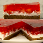 Сирний торт із полуницею — мій фаворит серед усіх!
